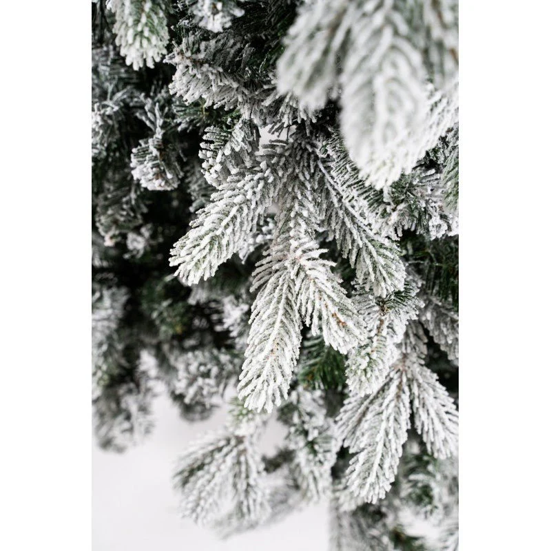 Albero di Natale artificiale Cervino, slim innevato e facile da montare | Xone - Image 5